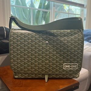 Goyard Capetien, limited edition messenger bag - khaki green